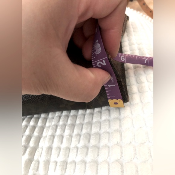 Louis Vuitton Large Cosmetic Zip Pouch Monogram - Picture 8 of 8